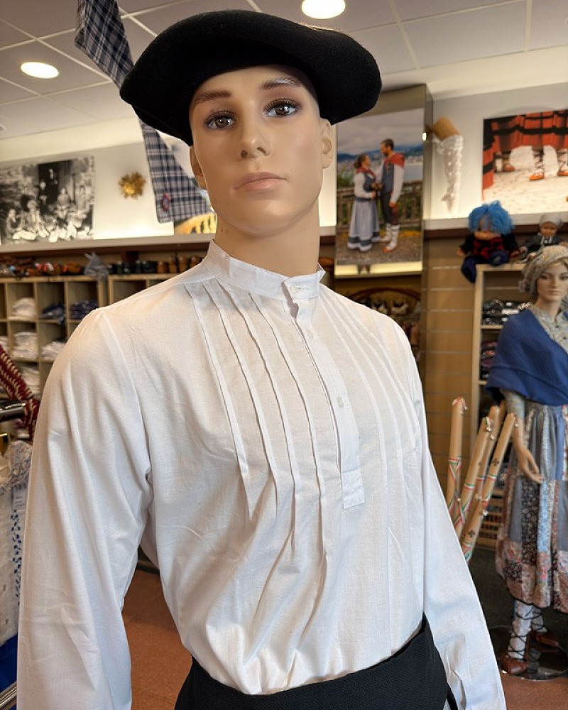 Traje vasco hombre con camisa de lorzas tradicional - traje de baserritarra típico regional vasco