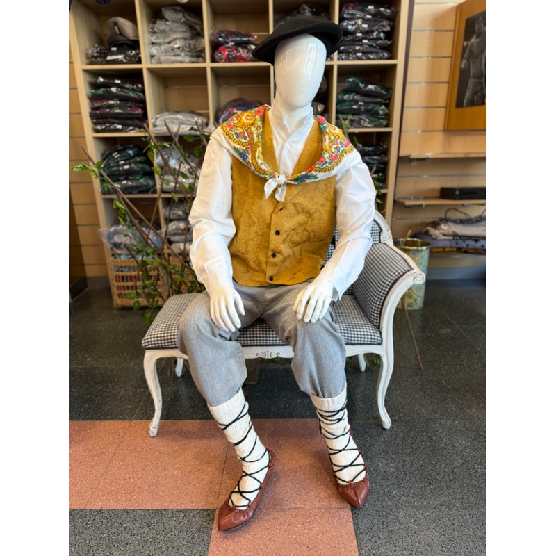 Traje Vasco Hombre Chaleco Amarillo y Pañuelo