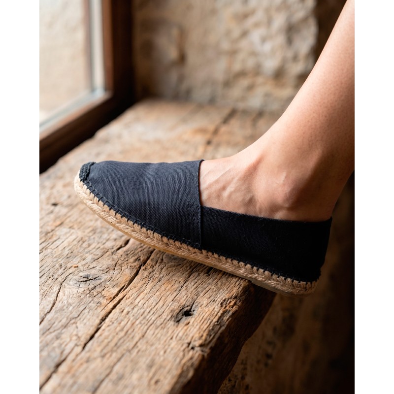 Oihalezko abarketa beltzak, jutezko zoladun estilo tradizionalekoak