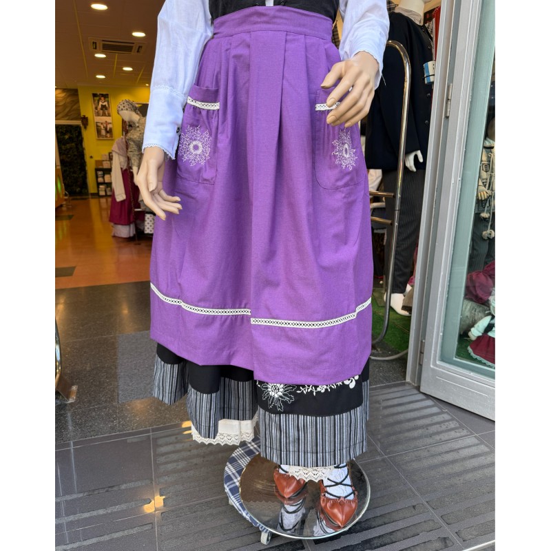 Delantal vasco morado con eguzkilore bordado y bolsillos