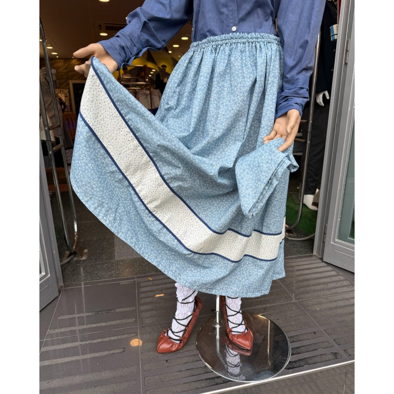 Falda vasca tradicional con pañuelo y bolsillo incluido