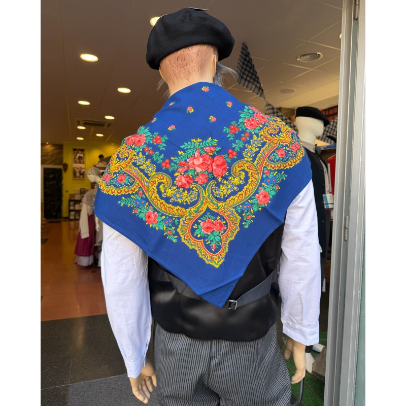 Pañuelo vasco azul estilo portugués con estampado tradicional