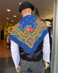Pañuelo vasco azul estilo portugués con estampado tradicional