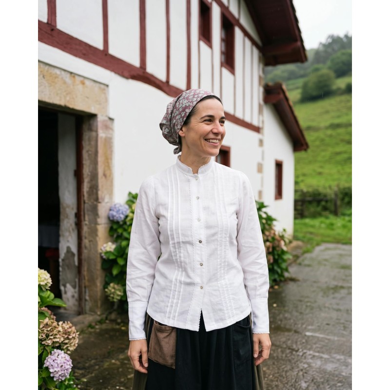 Blusa Lino aldeana vasca blanca con lorzas tradicionales M375