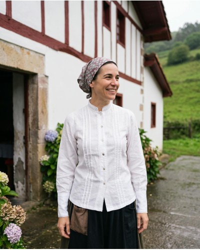 Blusa Lino aldeana vasca blanca con lorzas tradicionales M375