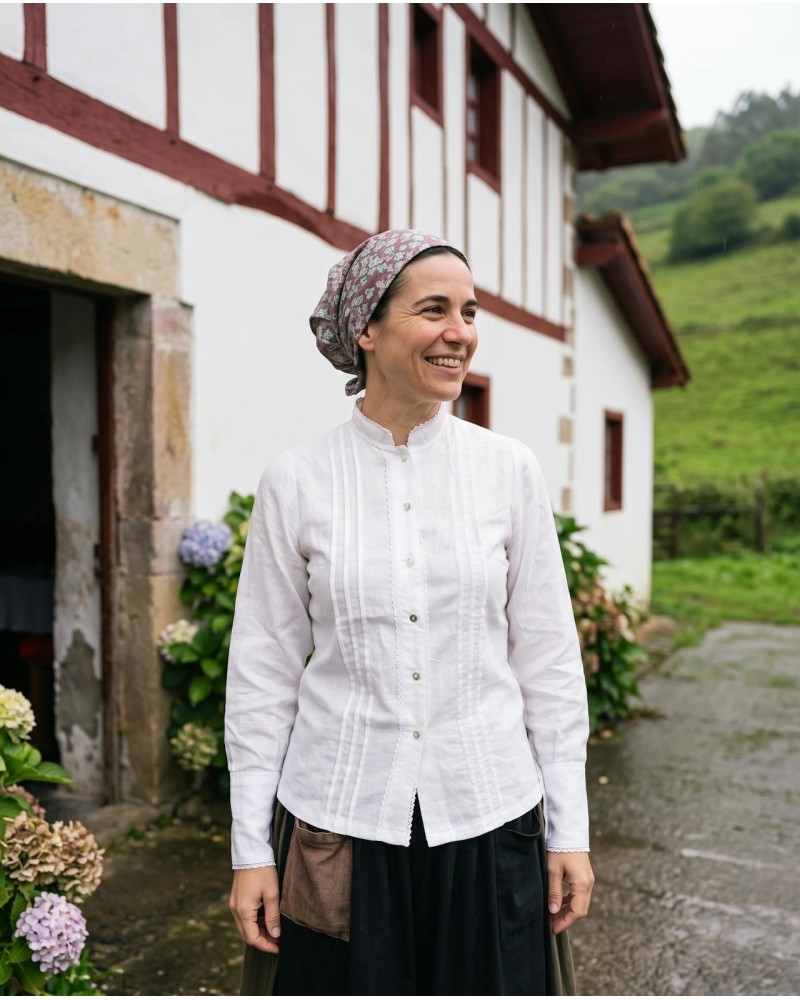 Blusa Lino aldeana vasca blanca con lorzas tradicionales M375