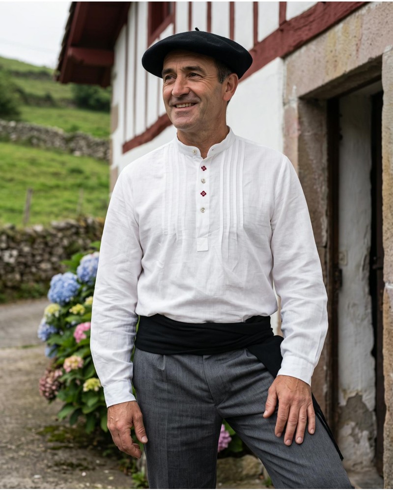 Camisa blanca con laburus bordados granate de calidad superior
