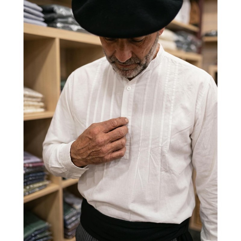 Camisa de aldeano blanca con lorzas | Trajes Vascos