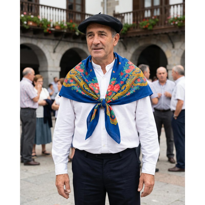 Pañuelo vasco azul estilo portugués con estampado tradicional