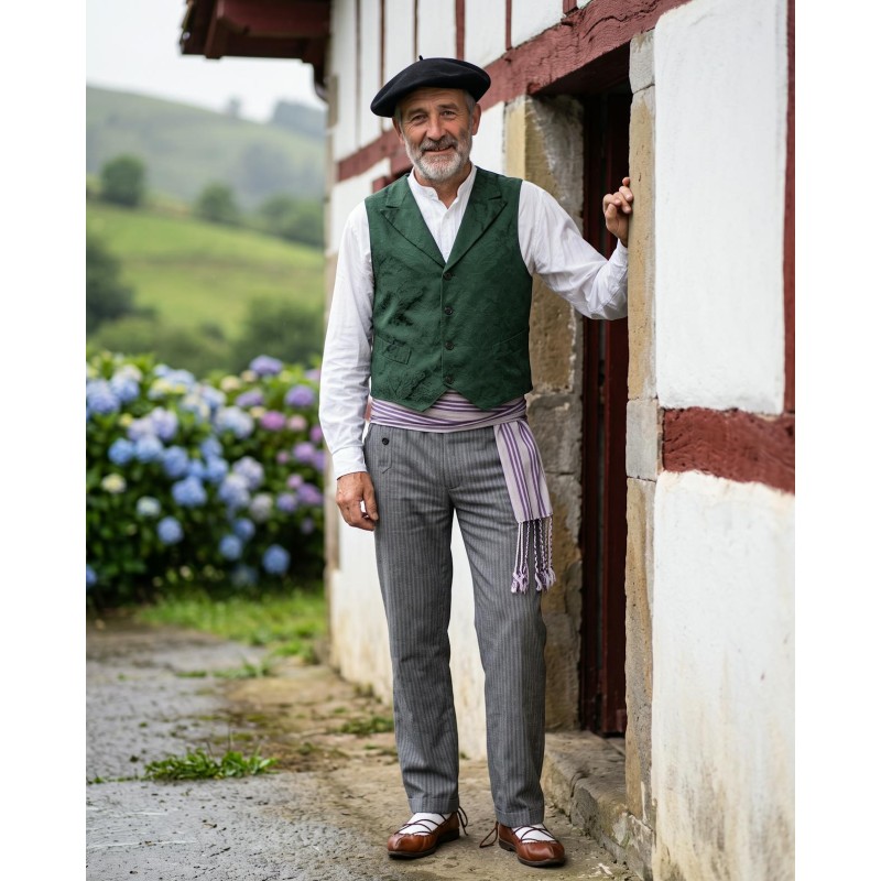 Traje Vasco Hombre Elegante con Chaleco Verde