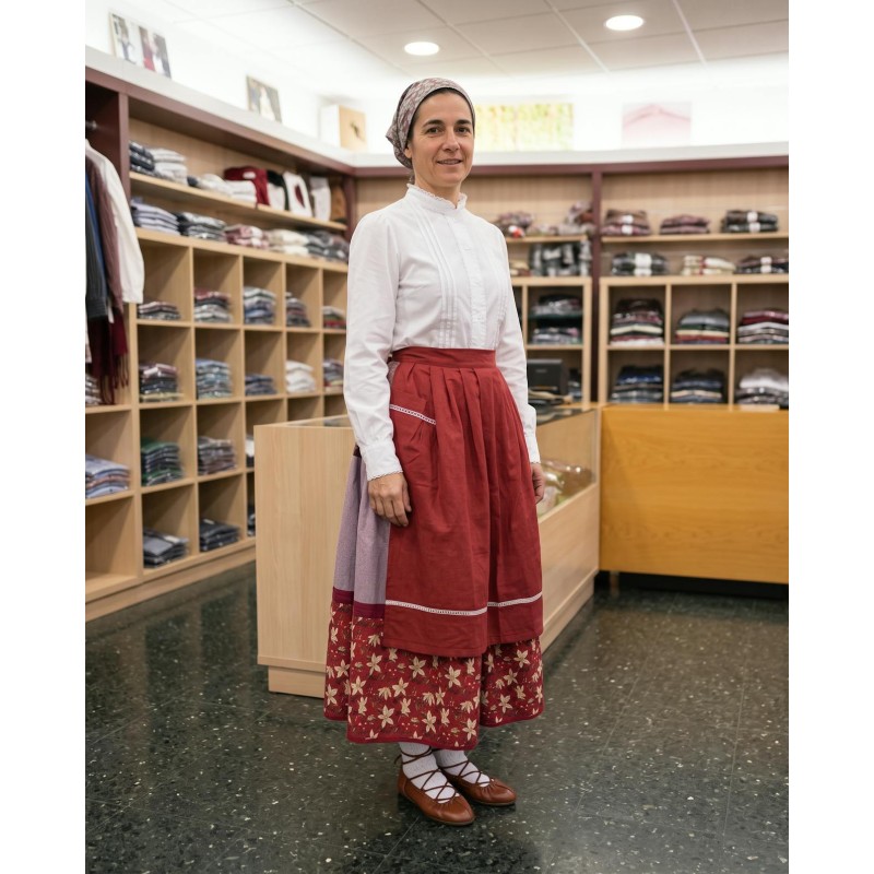 Traje vasco mujer con falda tradicional, delantal y pañuelo incluido