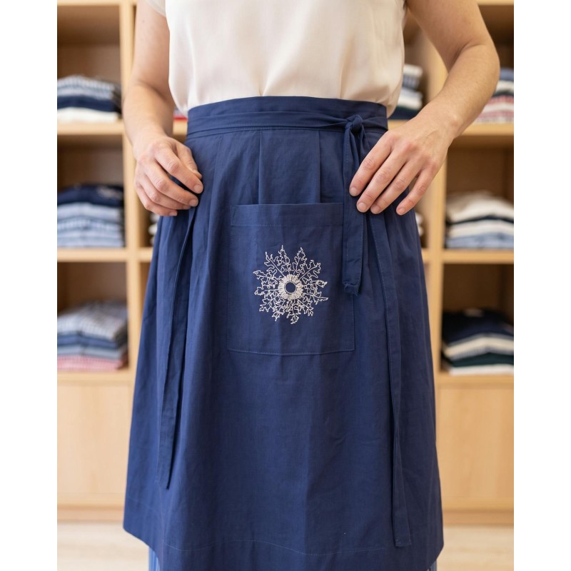 Delantal vasco azul marino con eguzkilore bordado ropa tradicional mujer