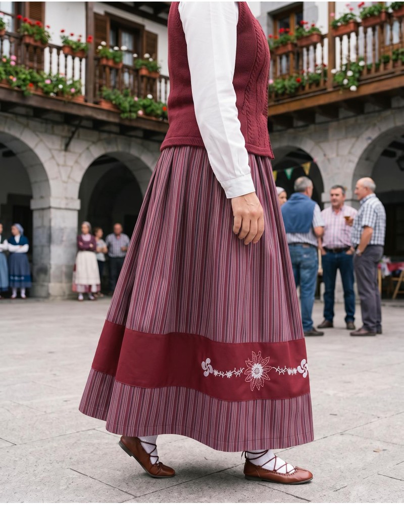 Falda vasca granate con bordado de lauburu y eguzkilore