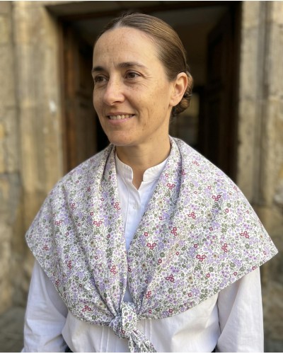 Pañuelo vasco estampado floral verde