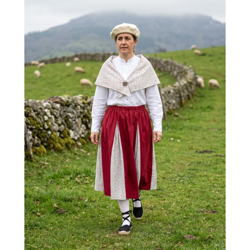 Traje vasco mujer rojo con falda tradicional