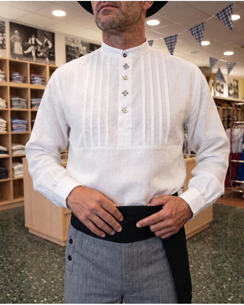 Camisa blanca con laburus bordados gris de calidad superior