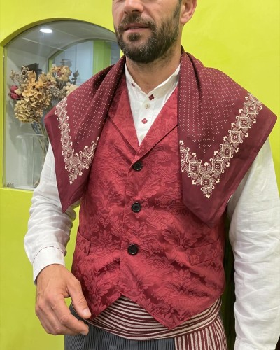 Pañuelo vasco de hombre granate con greca blanca