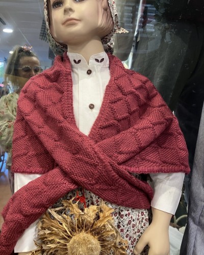 Toquilla granate de niña para traje vasco tradicional