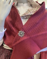 Toquilla vasca de mujer fucsia de pico en punto - mantón chal pañoleta triangular del traje vasco casera tradicional