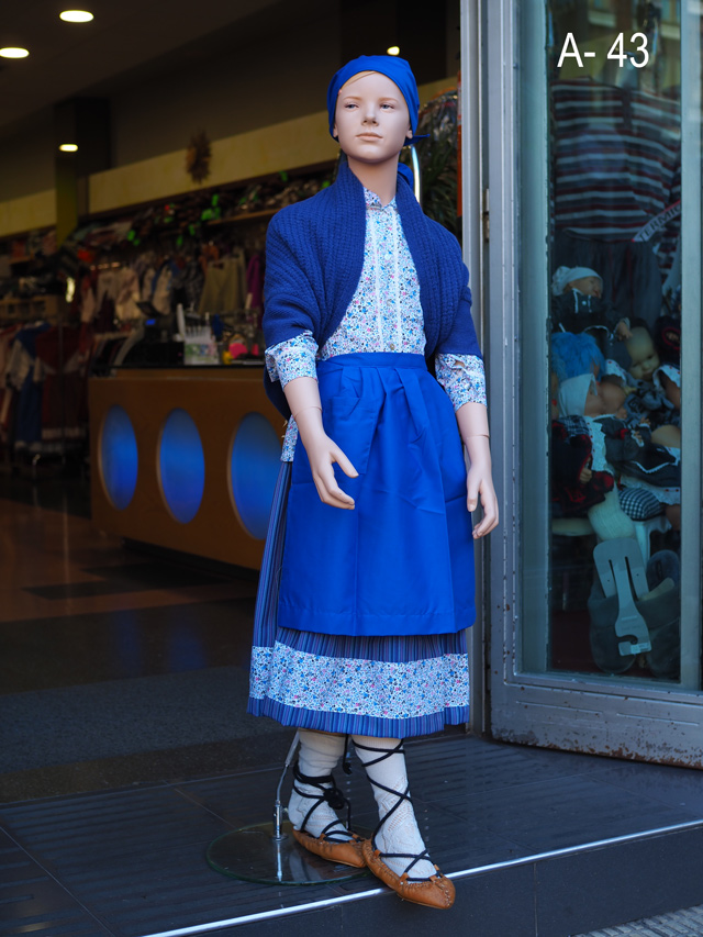 No hay imagen establecida Conjunto ropa vasca para niña azul A 43