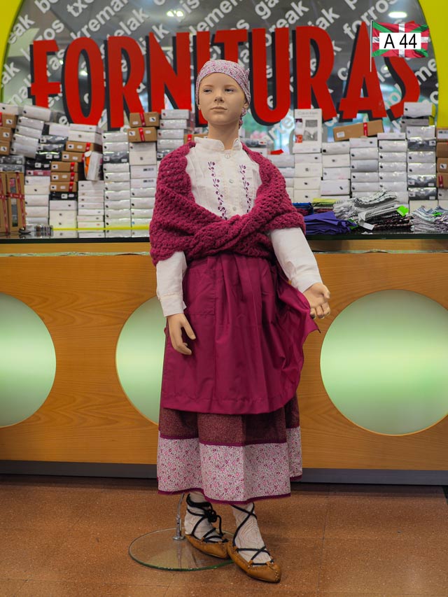 No hay imagen establecida Euskal jantzia neska tokilla A 44